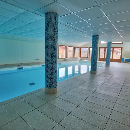 Cosy Avec Piscine, Au Pied Des Pistes, Parfait Pour 4 Personnes - Fr-1-505-112 * Flumet