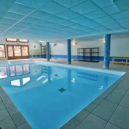Cosy Avec Piscine, Au Pied Des Pistes, Parfait Pour 4 Personnes - Fr-1-505-112 Apartment